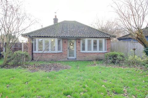 2 bedroom detached bungalow to rent, Wallers Lane, Foulsham