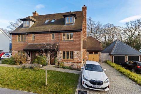 4 bedroom semi-detached house for sale, Fallow Drive, Heathfield, East Sussex, TN21