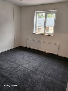 1 bedroom flat to rent, Penrhiwciber Road, Mountain Ash