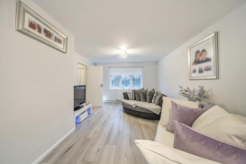 2 bedroom terraced house for sale, Peveral Walk, Basingstoke, Hampshire