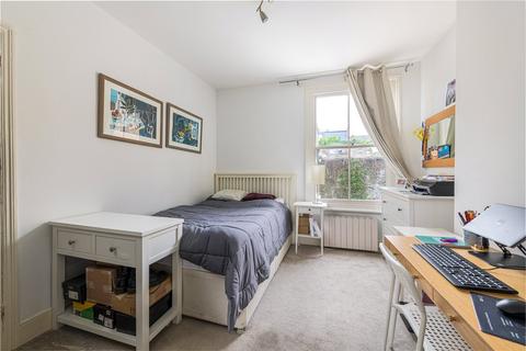 2 bedroom apartment for sale, Harbut Road, SW11