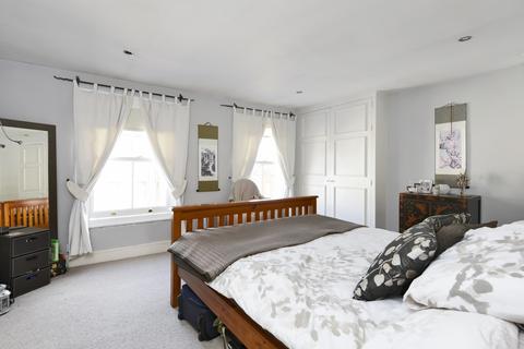 3 bedroom house to rent, Atherton Street Battersea SW11