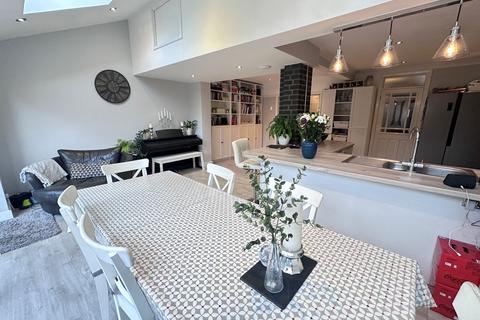 88 Anglesea Road, Shirley, Southampton, SO15 5QS