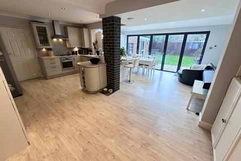 88 Anglesea Road, Shirley, Southampton, SO15 5QS