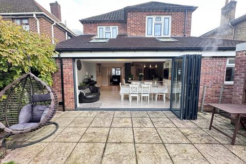 88 Anglesea Road, Shirley, Southampton, SO15 5QS