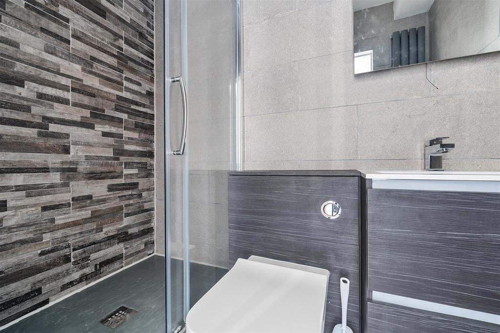 Ensuite shower room