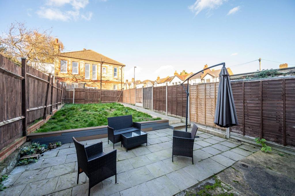 Perry Vale, Forest Hill, London, SE23 3 bed semi-detached house - £850,000