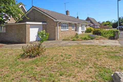 3 bedroom detached bungalow to rent, Cromwell Avenue, Beccles NR34