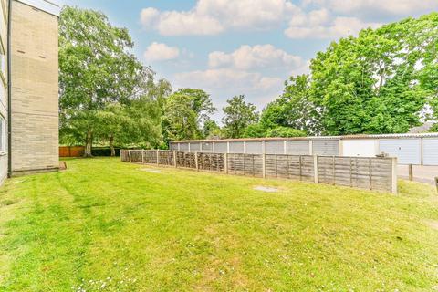 Flat 3, York Court, 11 Ross Road, Wallington, SM6 8QN