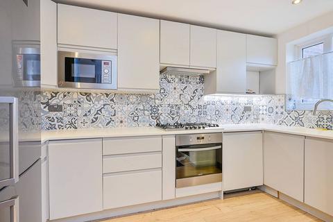 4 bedroom mews for sale, Godolphin Place, East Acton, London, W3