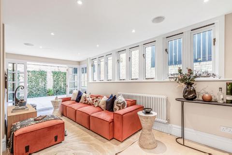 4 bedroom end of terrace house for sale, Liverpool Road, Islington