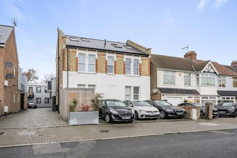 3 bedroom flat for sale, Ravenscroft Road, Beckenham