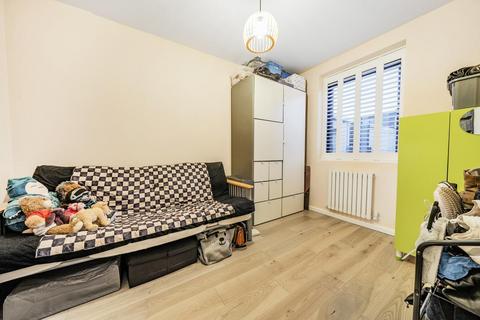 3 bedroom flat for sale, Ravenscroft Road, Beckenham