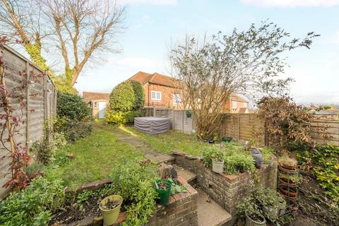 2 bedroom end of terrace house for sale, Farncombe Street, Surrey GU7