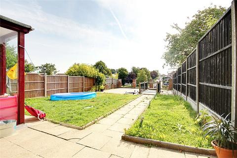 4 bedroom semi-detached house to rent, Carlton Avenue, Oakwood, N14