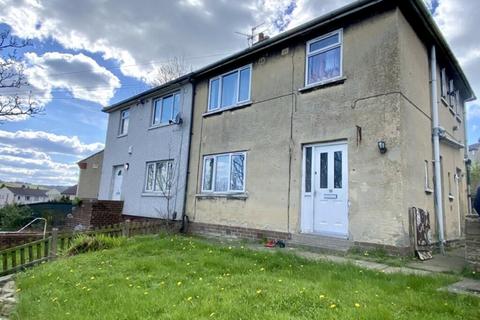 3 bedroom semi-detached house to rent, Wardle Crescent, Keighley BD21