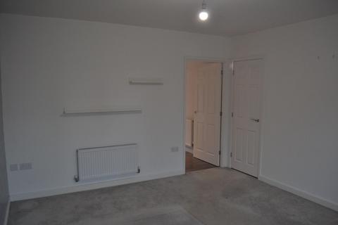 3 bedroom end of terrace house to rent, Philip Taylor Drive, Crewe CW1