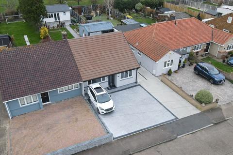 2 bedroom semi-detached bungalow for sale, Canvey Island SS8