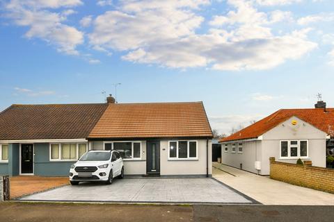 2 bedroom semi-detached bungalow for sale, Canvey Island SS8