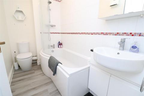 2 bedroom apartment to rent, Rossetti Road, South Bermondsey SE16