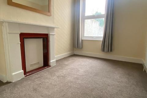 3 bedroom terraced house to rent, Old Road West, Gravesend, Kent, DA11 0LS