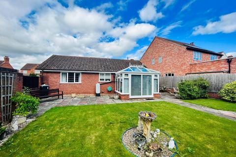 3 bedroom detached bungalow to rent, Badsey Fields Lane, Badsey, Evesham