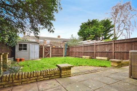 3 bedroom semi-detached house for sale, Wentworth Drive, Felixstowe, Suffolk