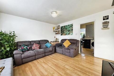 2 Appledore Close, Hull, HU9 1PZ