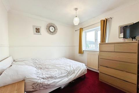2 Appledore Close, Hull, HU9 1PZ