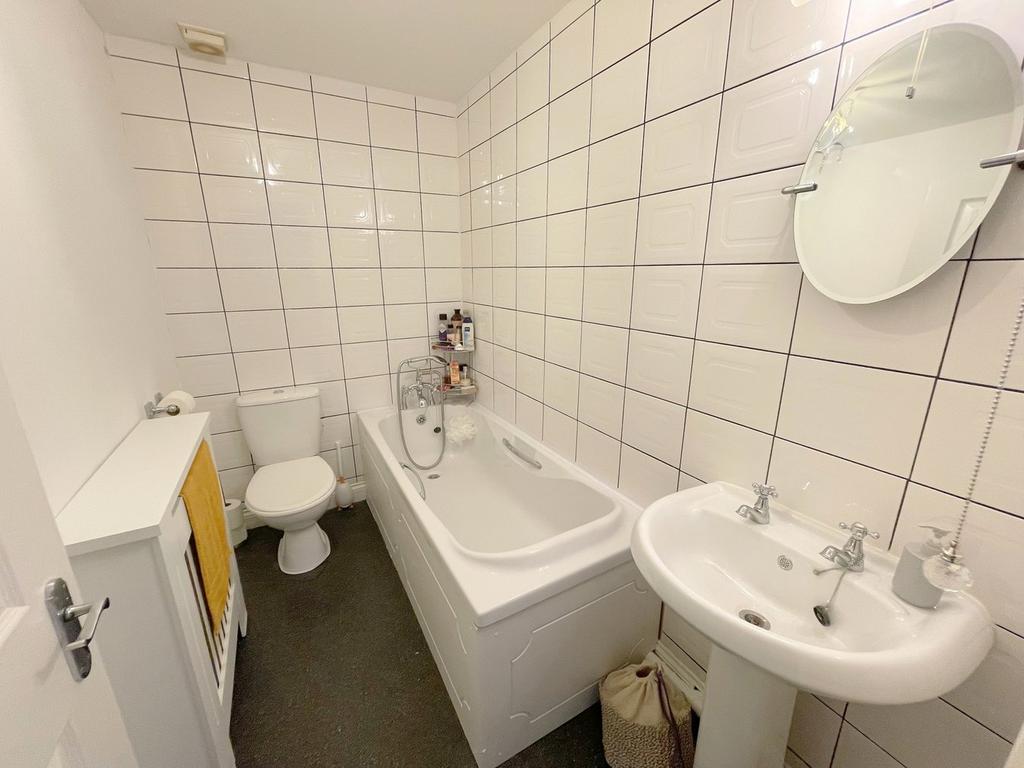 Main Bathroom