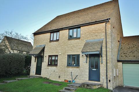 Donnington Close, Witney, OX28