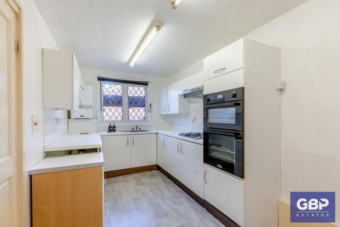 2 bedroom terraced house for sale, Hitchin Close, Romford, RM3