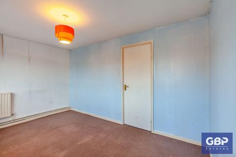 88 Hitchin Close, Romford, RM3 7EQ