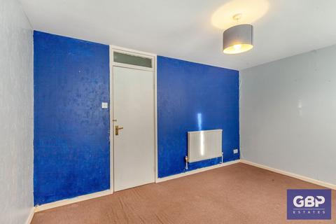 88 Hitchin Close, Romford, RM3 7EQ