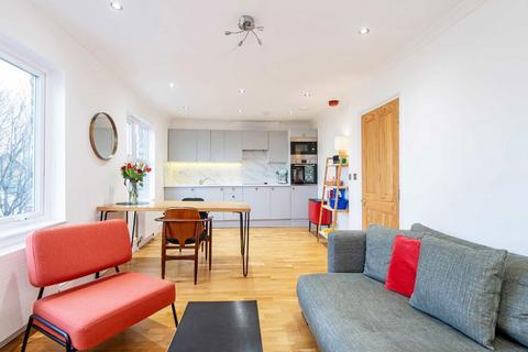 2 bedroom flat for sale, Evering Road, London N16