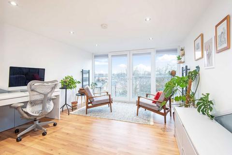 2 bedroom flat for sale, Evering Road, London N16