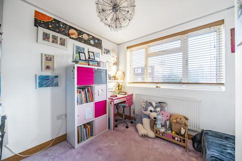 78 Upper Farm Road, West Molesey, KT8 2QU