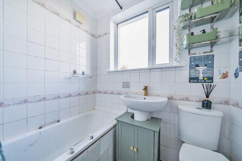 78 Upper Farm Road, West Molesey, KT8 2QU
