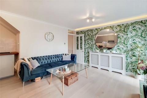 3 bedroom semi-detached house to rent, Surrey Lane, Battersea Square SW11