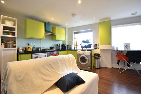 1 bedroom flat to rent, Takoma House, 46 Coleridge Road, London, N8