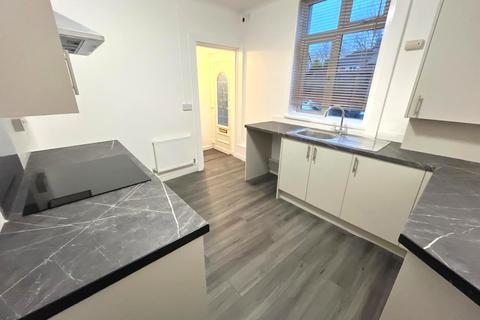 1 bedroom flat to rent, Warstones Crescent, Penn, Wolverhampton, WV4