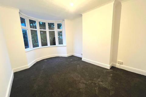 1 bedroom flat to rent, Warstones Crescent, Penn, Wolverhampton, WV4