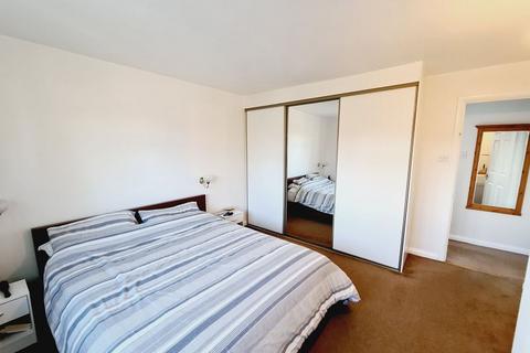 4 Crabtree Lane, Great Bookham, Leatherhead, KT23 4PF