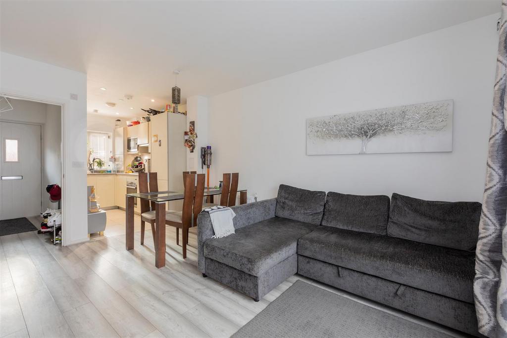 7 Oakcroft Road-07.jpg