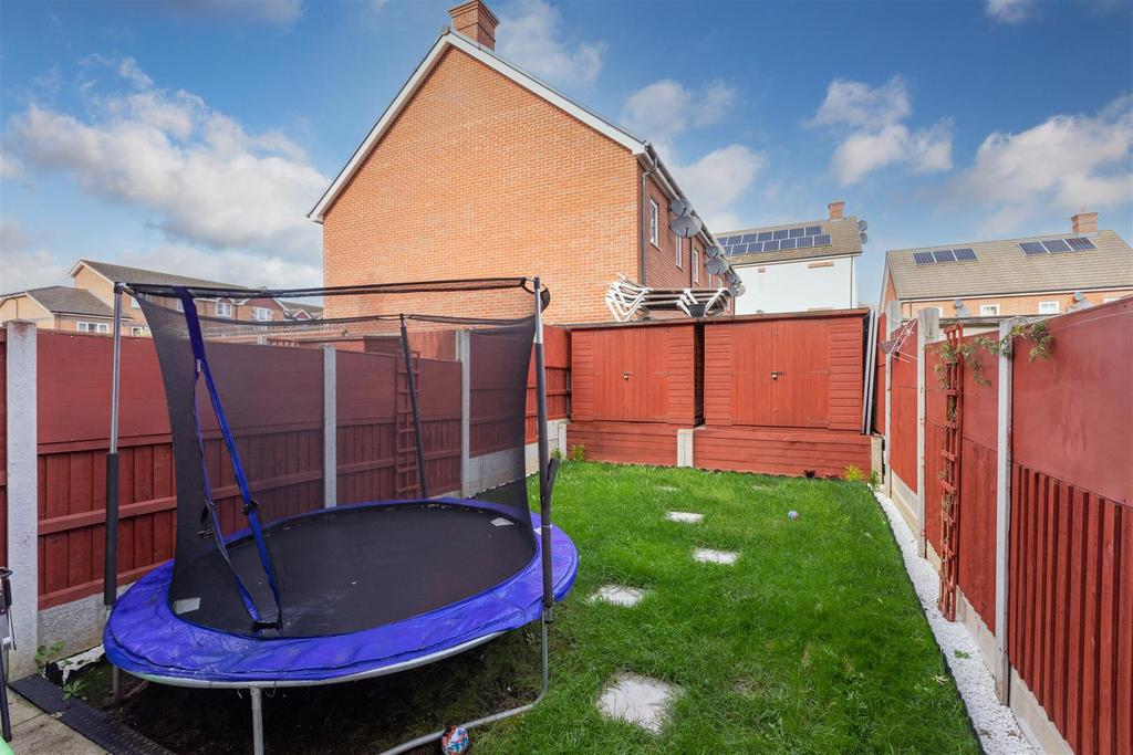 7 Oakcroft Road-05.jpg