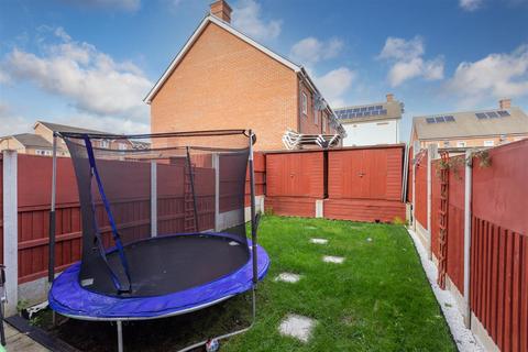 7 Oakcroft, Slough, SL2 2FD
