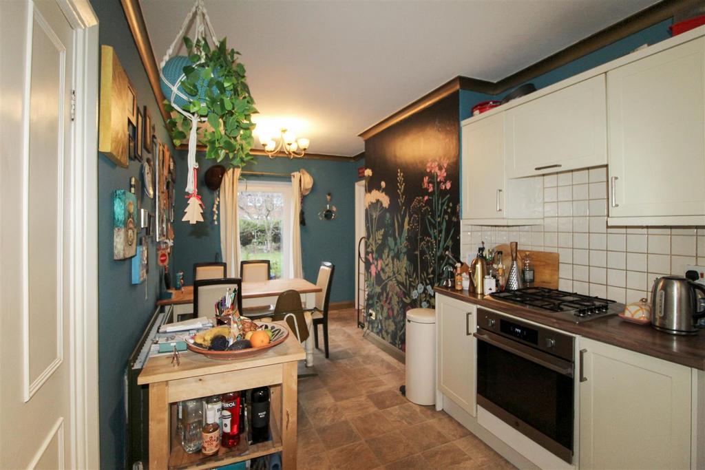 Dining kitchen