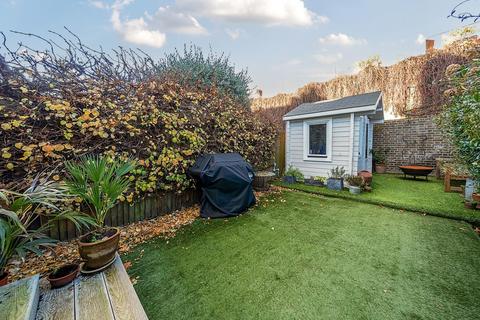 58 Wilna Road, London, SW18 3BA