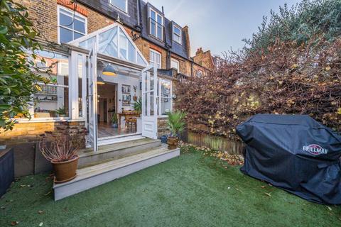 58 Wilna Road, London, SW18 3BA