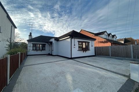 3 bedroom Detached Bungalow in Southend on Sea